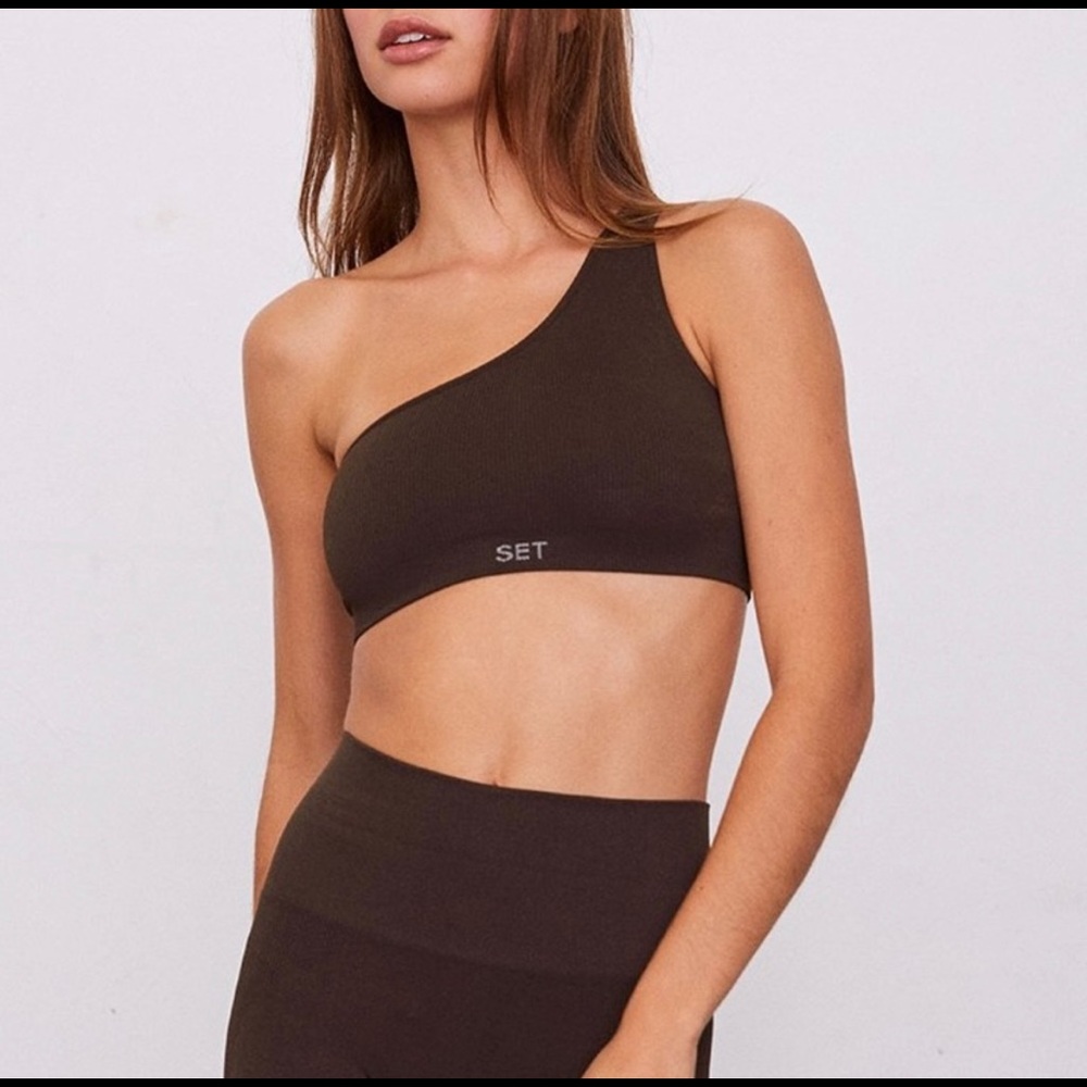 SETactive onyx one shoulder sports bra